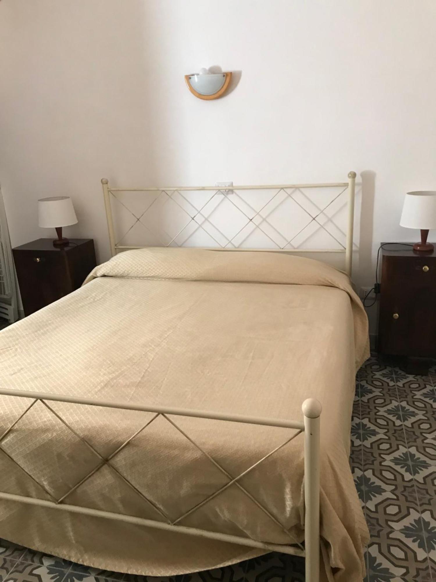 דירות ספרלונגה Casa Cardi מראה חיצוני תמונה